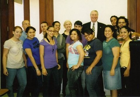 The Clarineteros, after the Michael Drapkin master class, April 2, 2009. From left to right, front row: Elizabeth Cintrón, Edanette Tirado, Viangi Sanabria, Krystle Torres, Yurina Berrios, Maria Ivelisse Ortiz, Erika Silva; back row: Jubal Rosado, René Santos, Eric Flores, Kathleen Jones, Jesuet González, Michael Drapkin, Freddie Ramos, Luis Flores. Thanks for the photo, Yurina!)